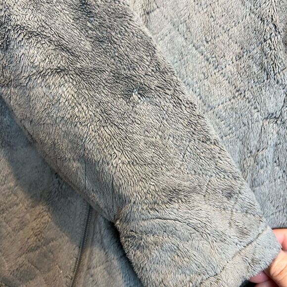 Natural Reflections Cozy Grey Fleece Diamond Quilted SZ M Super Soft - Picture 6 of 10